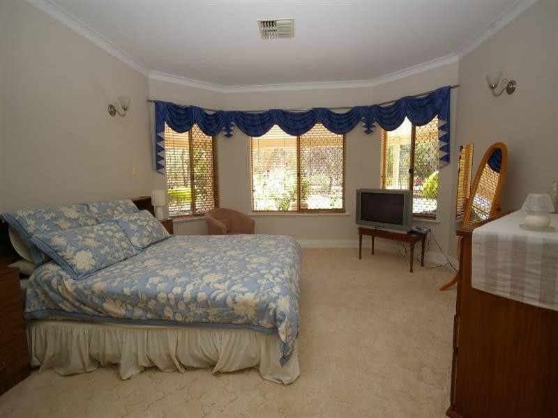 74 Shillington Way, Wanneroo WA 6065