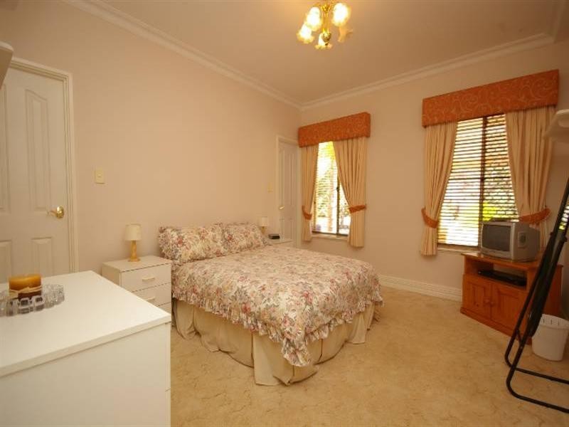 74 Shillington Way, Wanneroo WA 6065