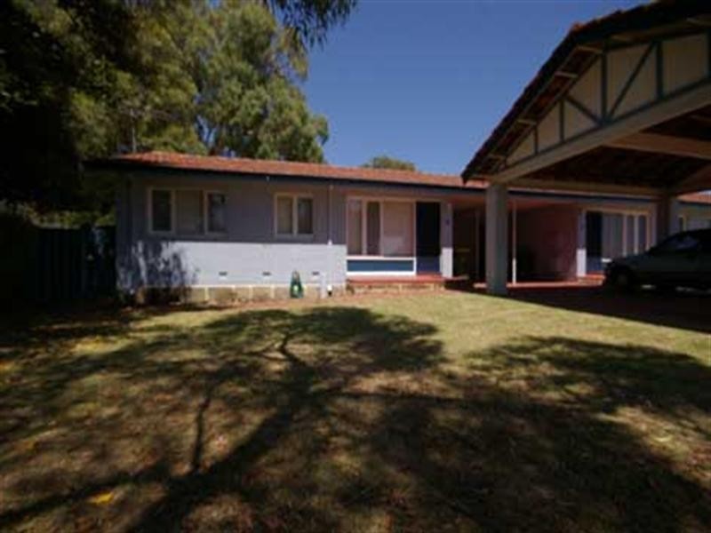 6D Connell Way, Girrawheen WA 6064