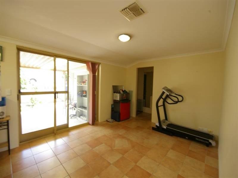 5 Bosberry Retreat, Mirrabooka WA 6061