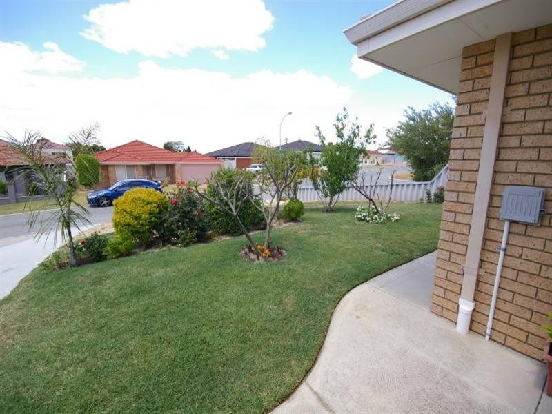5 Bosberry Retreat, Mirrabooka WA 6061