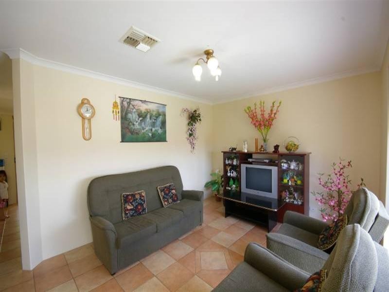 5 Bosberry Retreat, Mirrabooka WA 6061