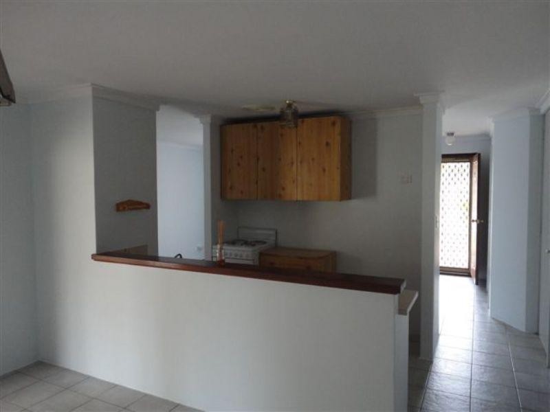 34 Glencoe Parade, Halls Head WA 6210