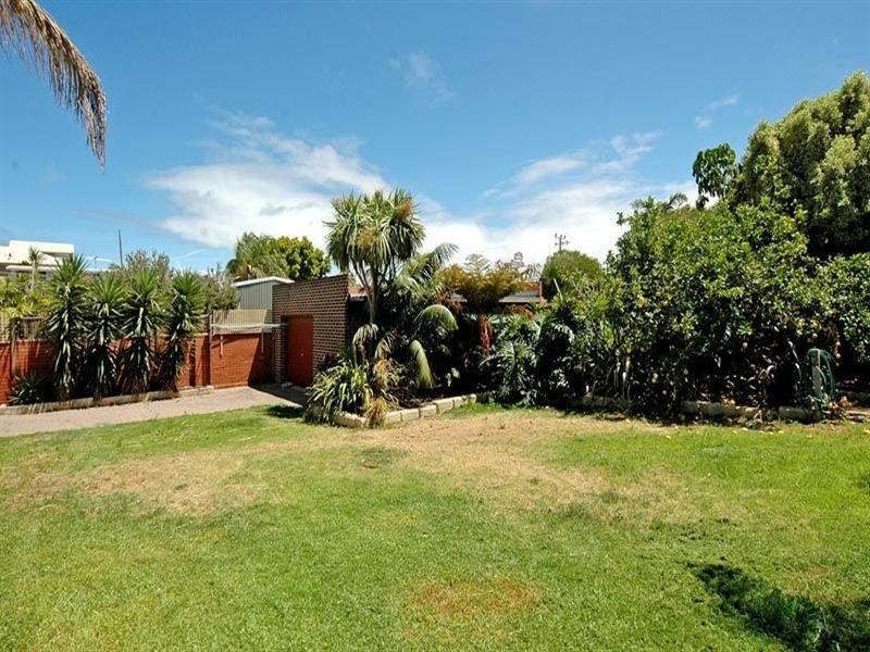 22 Greygum Crescent, Quinns Rocks WA 6030