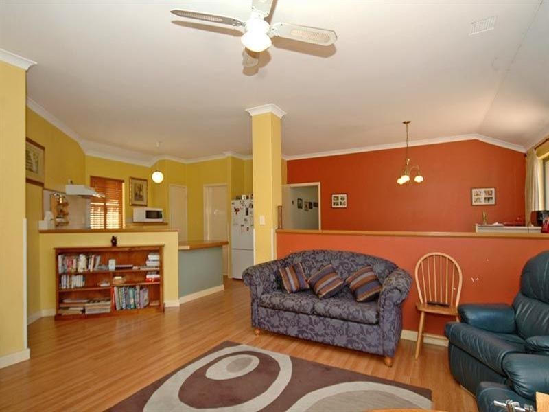 33 Glomach Circuit, Kinross WA 6028