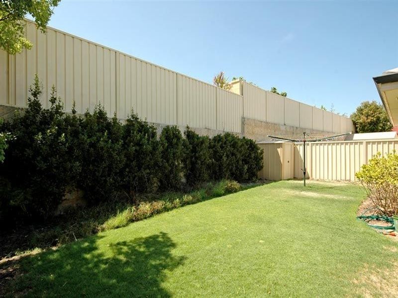 33 Glomach Circuit, Kinross WA 6028