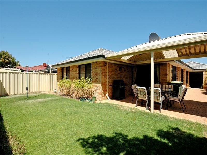 33 Glomach Circuit, Kinross WA 6028