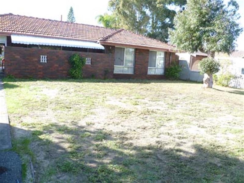 6 Pelham Way, Girrawheen WA 6064