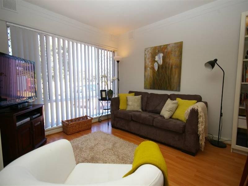 2/18 Selsey Way, Balga WA 6061