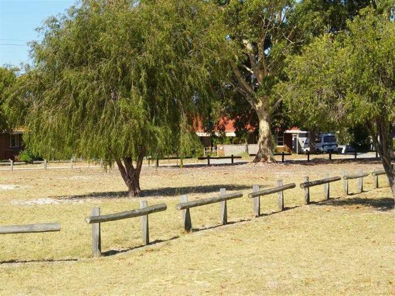 2/18 Selsey Way, Balga WA 6061