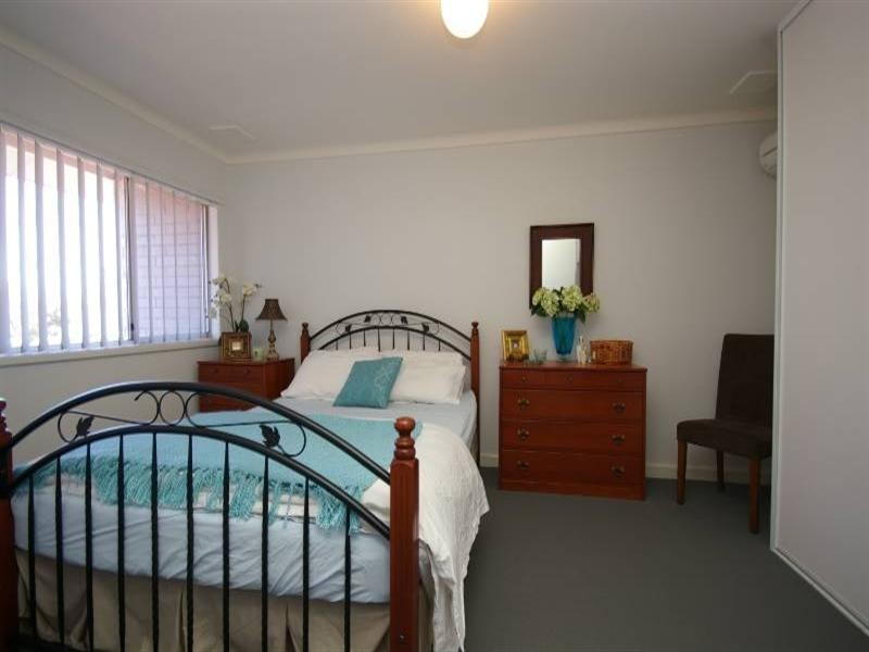 2/18 Selsey Way, Balga WA 6061