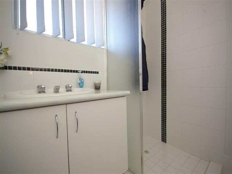 2/18 Selsey Way, Balga WA 6061