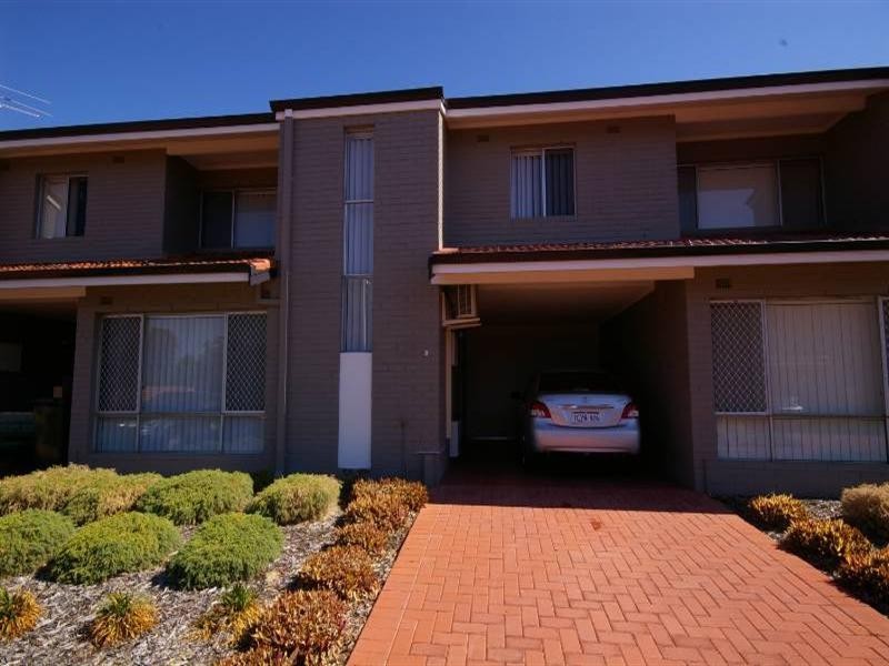 2/18 Selsey Way, Balga WA 6061