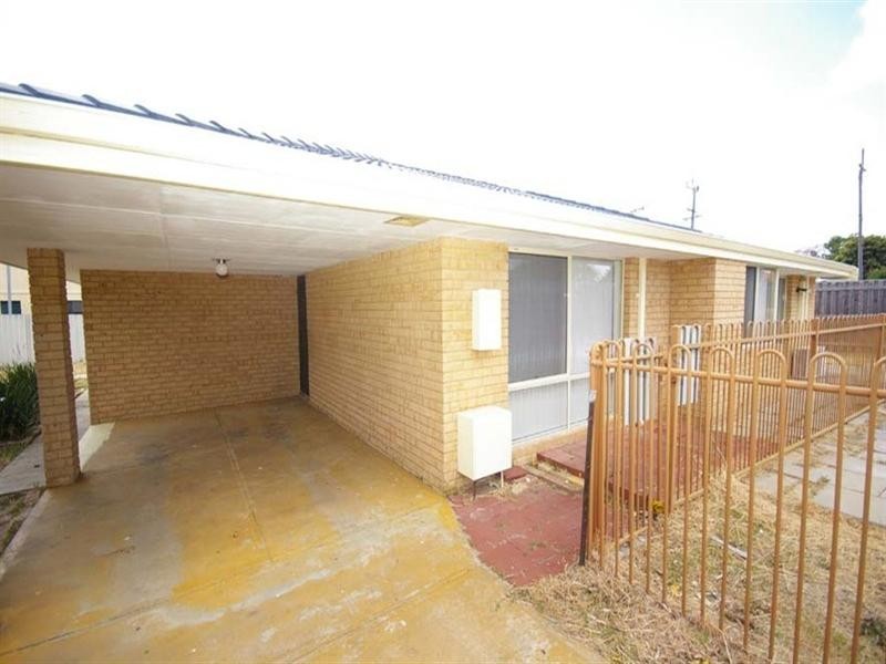 134 Ravenswood Drive, Nollamara WA 6061