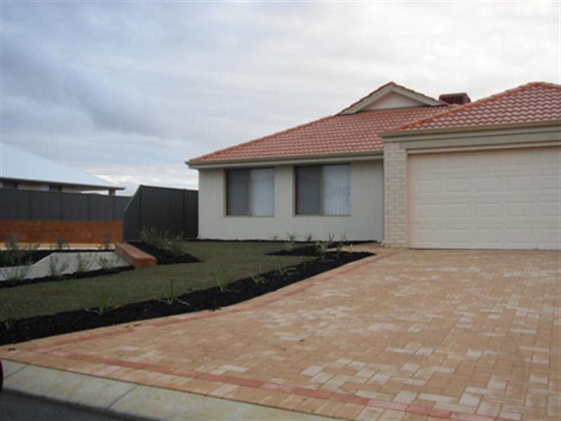 21 Serrata Road, Banksia Grove WA 6031