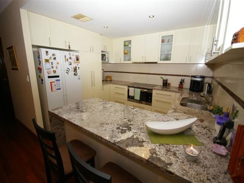 11 Hardcastle Avenue, Landsdale WA 6065