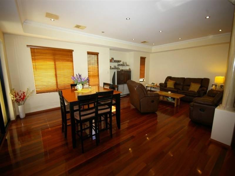 11 Hardcastle Avenue, Landsdale WA 6065