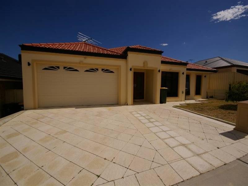 11 Hardcastle Avenue, Landsdale WA 6065