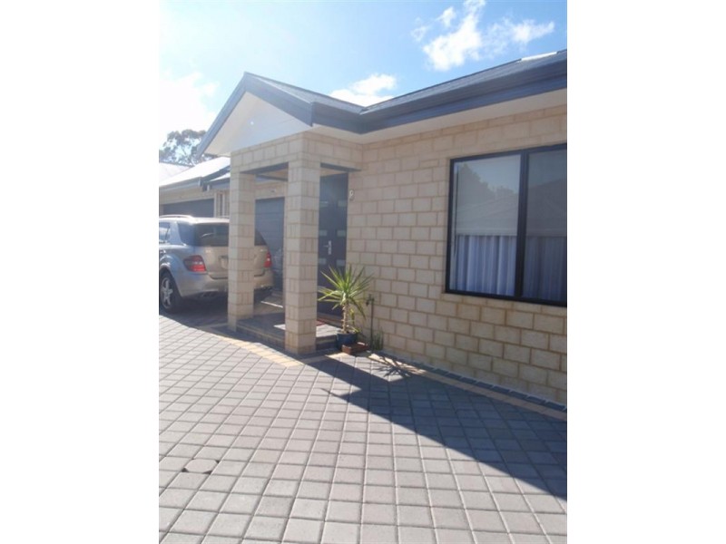 17B Findon Crescent, Westminster WA 6061