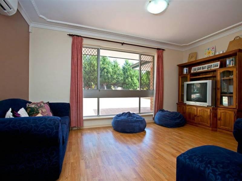 38 Rendell Way, Koondoola WA 6064