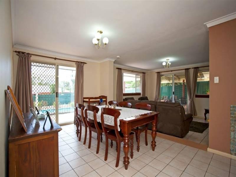 38 Rendell Way, Koondoola WA 6064