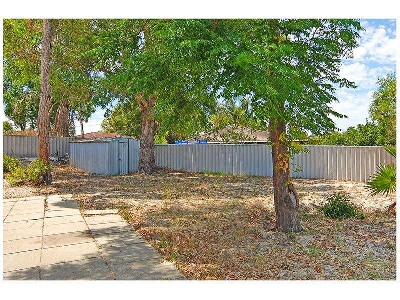 12 Barrallier Circle, Mirrabooka WA 6061