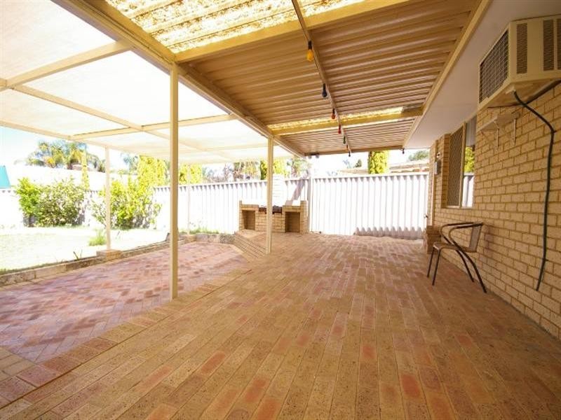 9 Collison Place, Marangaroo WA 6064