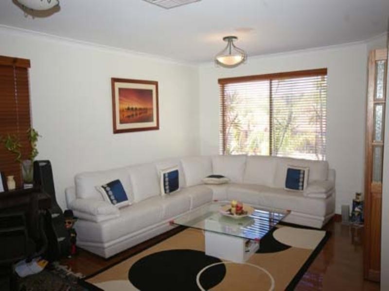 5 Caffrum Green, Mirrabooka WA 6061