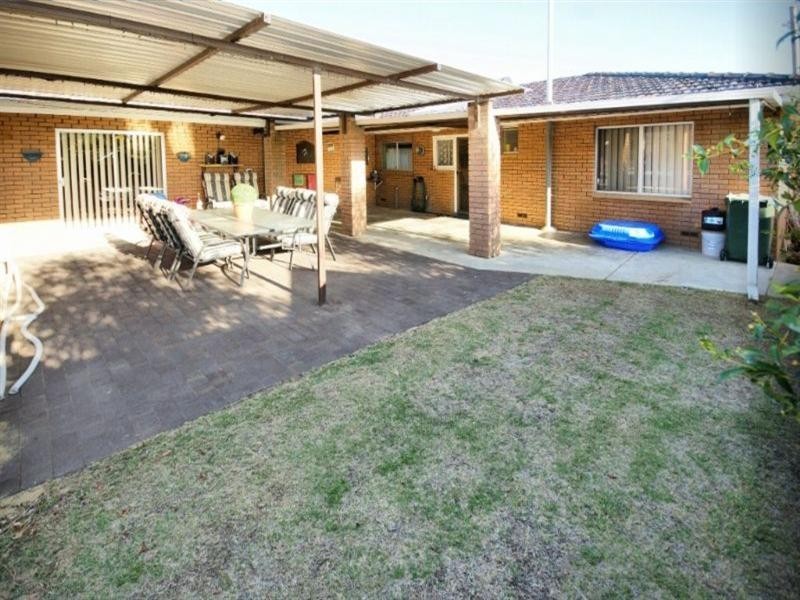 3 Princess Way, Balga WA 6061