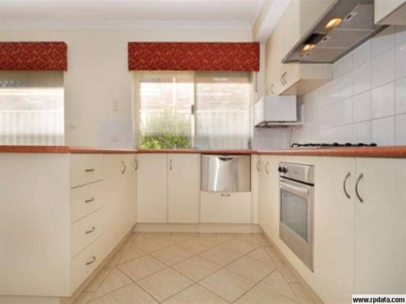 18 Lively Circle, Mirrabooka WA 6061