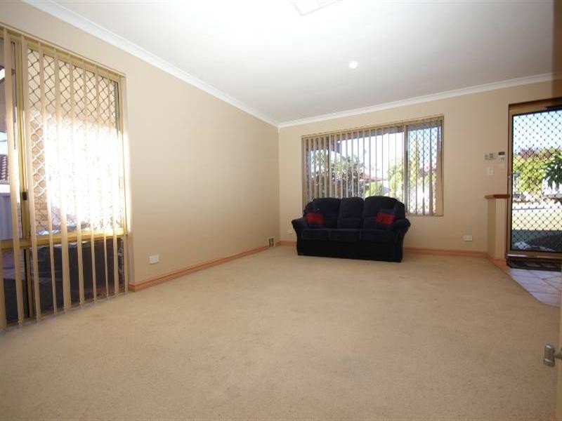 71 Hillcrest Road, Alexander Heights WA 6064