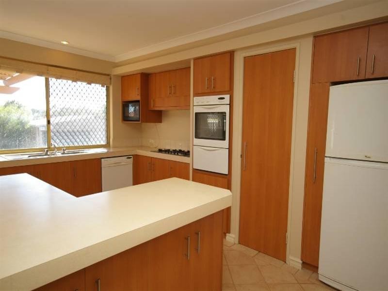 71 Hillcrest Road, Alexander Heights WA 6064