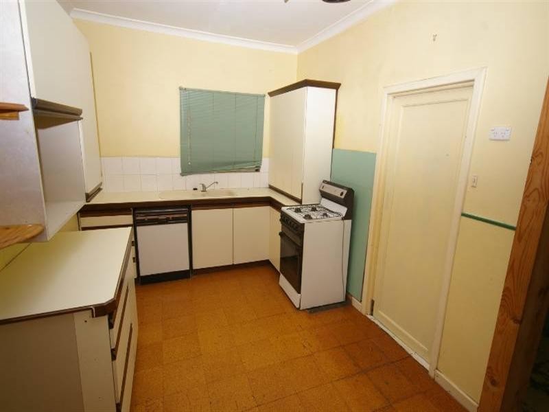 35 Stroughton Road, Westminster WA 6061