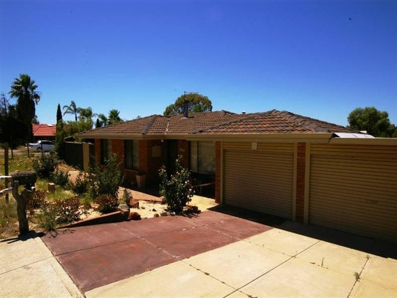 43 Cromwell Road, Alexander Heights WA 6064