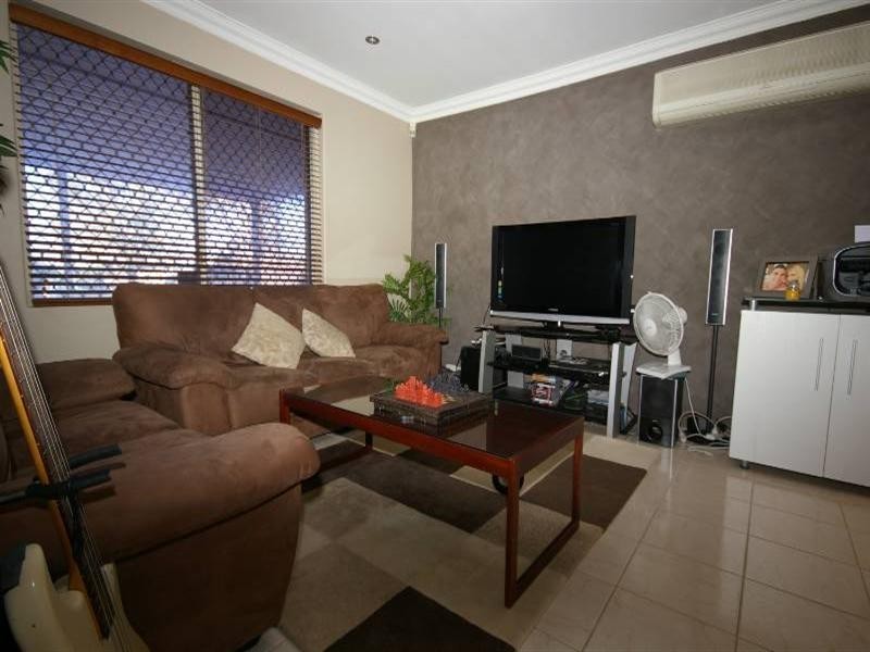 18 Harford Way, Girrawheen WA 6064