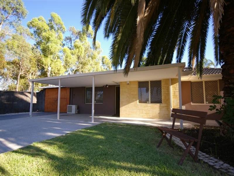 18 Harford Way, Girrawheen WA 6064