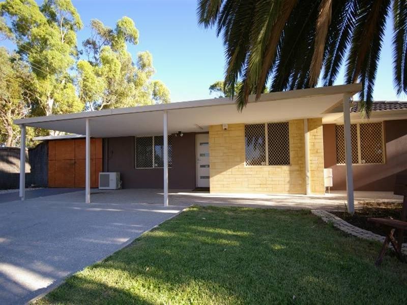 18 Harford Way, Girrawheen WA 6064