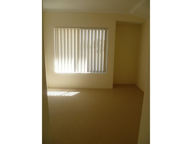 10 Yapton Turn, Girrawheen WA 6064