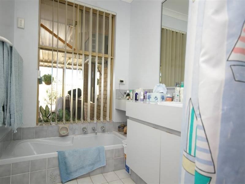 34 Le Grand Gardens, Marangaroo WA 6064