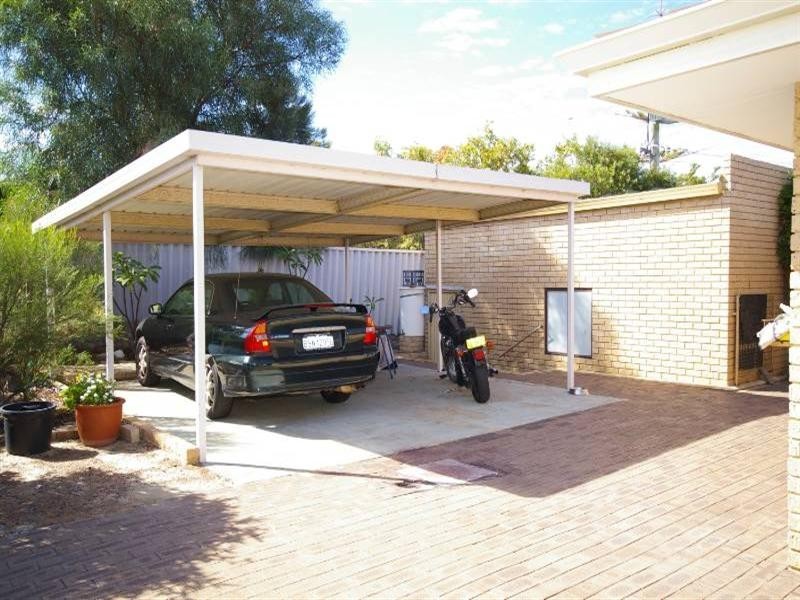 34 Le Grand Gardens, Marangaroo WA 6064