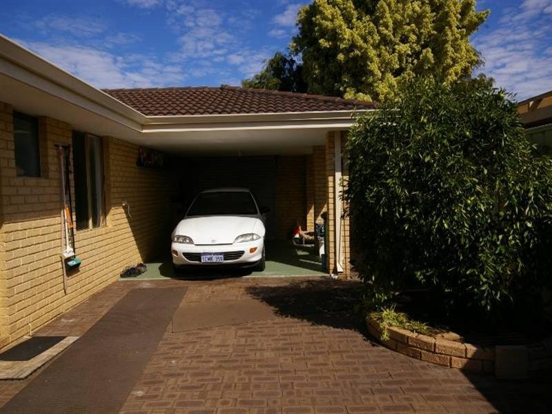 34 Le Grand Gardens, Marangaroo WA 6064