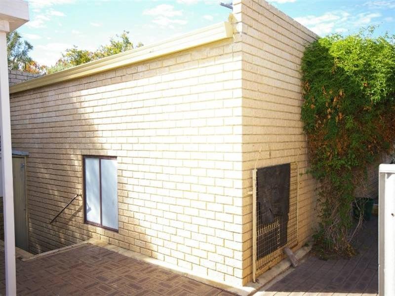 34 Le Grand Gardens, Marangaroo WA 6064