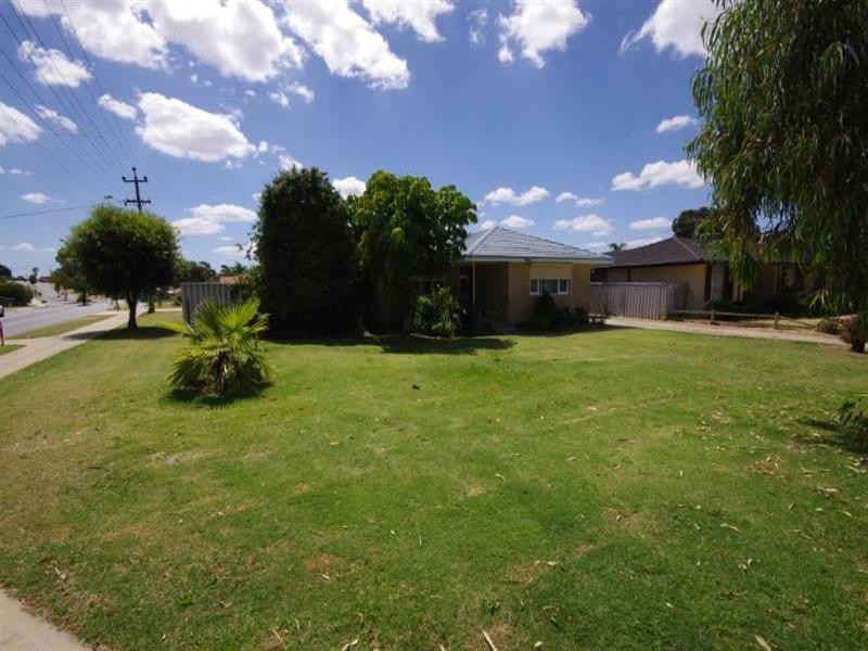 1 Meakers Way, Girrawheen WA 6064