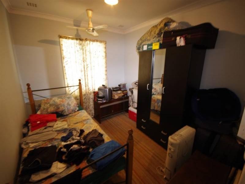 1 Meakers Way, Girrawheen WA 6064