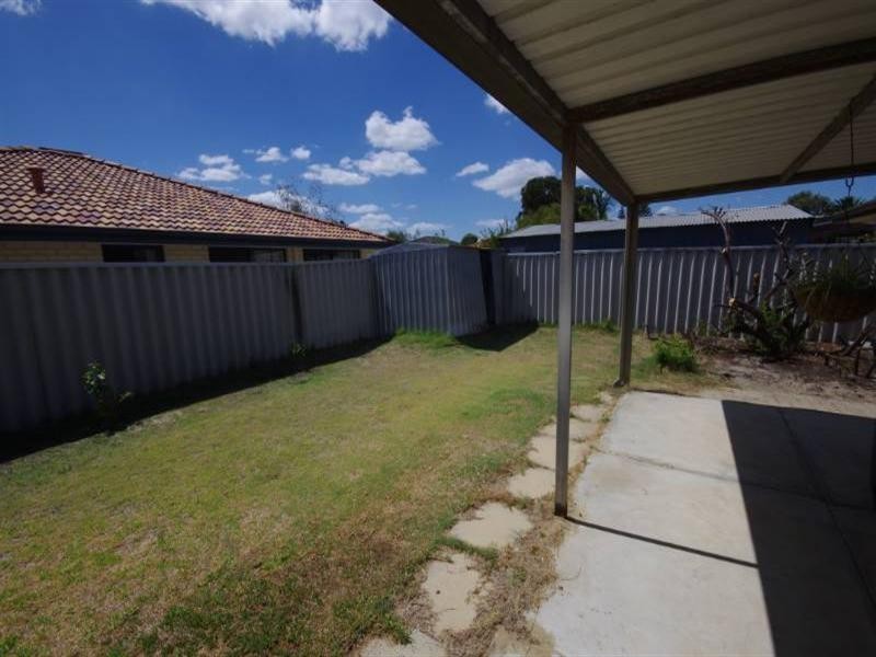 1 Meakers Way, Girrawheen WA 6064