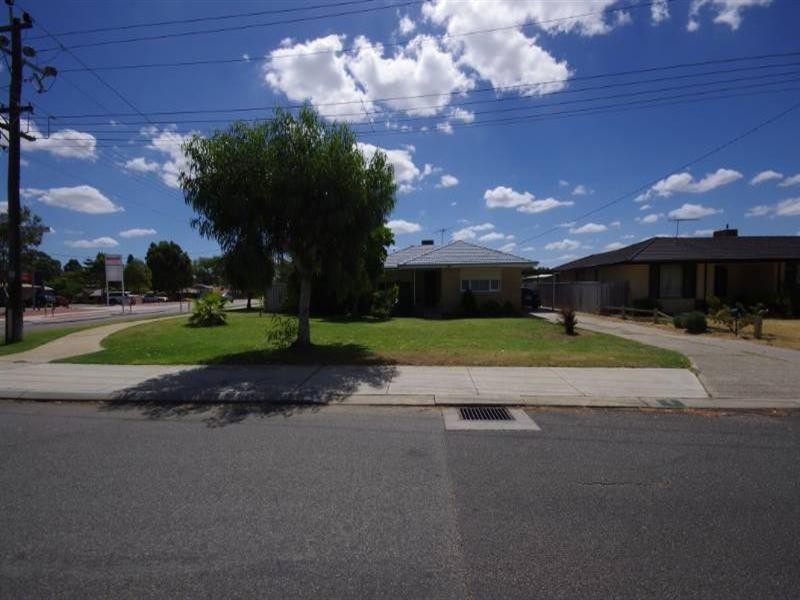 1 Meakers Way, Girrawheen WA 6064