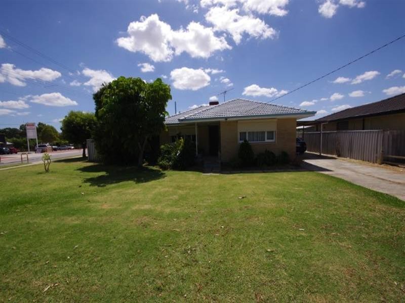 1 Meakers Way, Girrawheen WA 6064