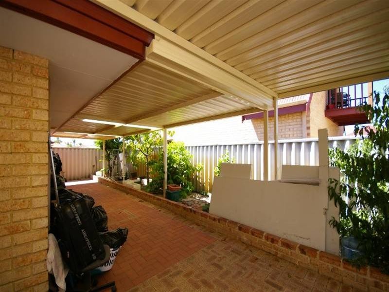 14 Uluru Gardens, Ballajura WA 6066
