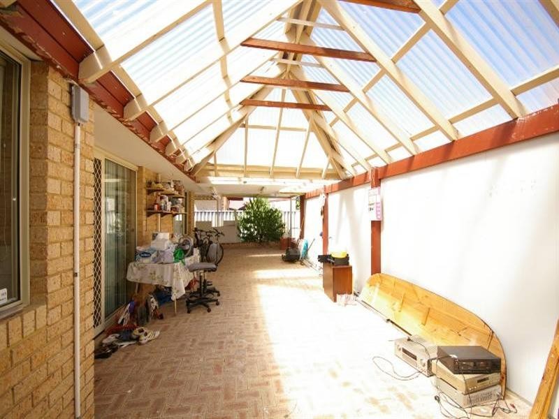 14 Uluru Gardens, Ballajura WA 6066