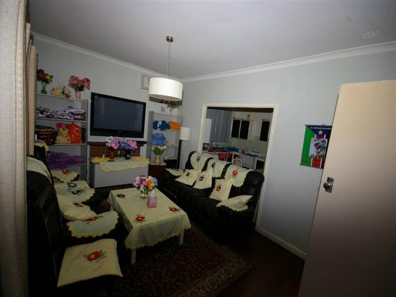 10 Fernhurst Crescent, Balga WA 6061